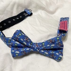 Vineyard vines Santa Bow tie Blue
